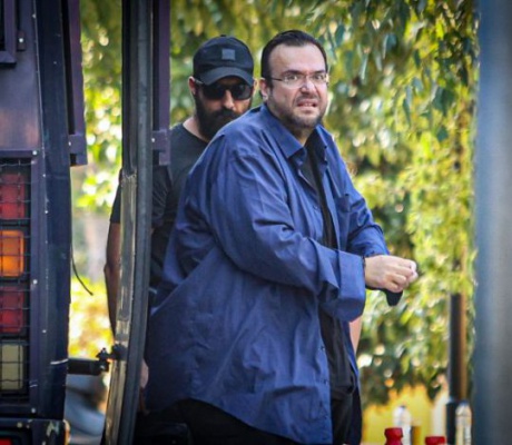Απάτη σε βάρος του ΕΦΚΑ: Στη φυλακή ο Φίλιππος Καμπούρης, η σύζυγός του και άλλοι τέσσερις κατηγορούμενοι