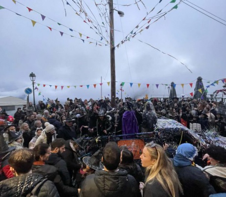 Γεμάτη από κόσμο η Δημητσάνα για το Θρυλικό Έθιμο του «Μακαρονά» (εικόνες)