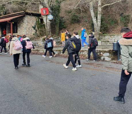 Διεύθυνση Δευτεροβάθμιας Εκπαίδευσης Αρκαδίας | Κορύφωση των δράσεων για την Ευρωπαϊκή Εβδομάδα Χειμερινού Αθλητισμού στο ιστορικό Λιμποβίσι