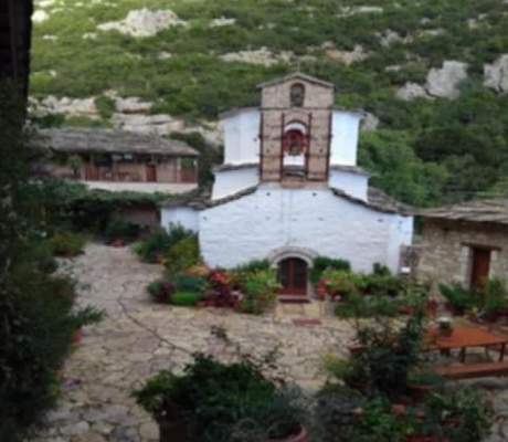 Γιορτάζει η Μονή Αγίου Νικολάου Καρυάς