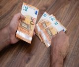Έρχονται επίδομα 250 ευρώ και ένα ενοίκιο ... "επιστροφή"!