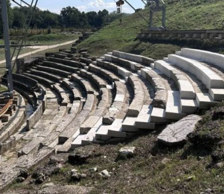 Η ντροπιαστική εγκατάλειψη του Αρχαιολογικού Χώρου Μεγαλόπολης (Αρχαίο Θέατρο & Θερσίλειο) και η ιστορική σας ευθύνη