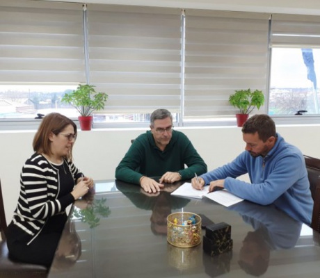 Περιφέρεια Πελοποννήσου | Υπογραφές για αντιπλημμυρικές παρεμβάσεις σε ρέματα και ποταμούς της Αρκαδίας