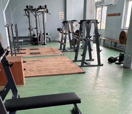 Εργασίες ανανέωσης στην αίθουσα βαρών στο ΔΑΚ Τρίπολης (εικόνες)