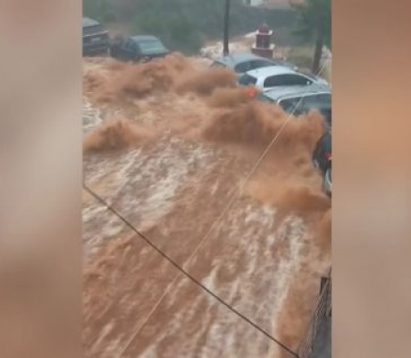 Πλημμύρες στη Μάνη | Έπεσαν 140 τόνοι νερού ανά στρέμμα – Γυναίκα τραυματίστηκε από κεραυνό