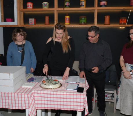 Χαρούμενο και οικογενειακό κλίμα στην κοπή της πρωτοχρονιάτικης πίτας του Συλλόγου των Απανταχού Κοτυλίων (εικόνες)