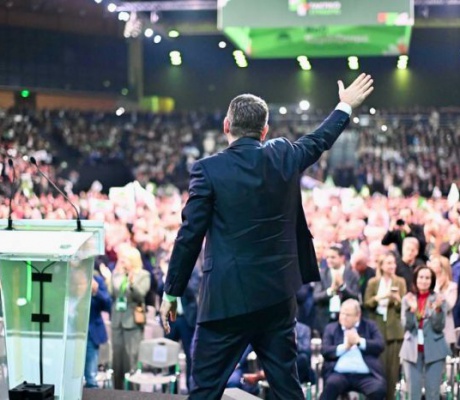 Ανδρουλάκης στο Συνέδριο ΠΑΣΟΚ: "Όποιος βλέπει συνεργασία με τη ΝΔ, είναι εκτός πραγματικότητας"