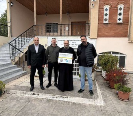 Εμπορικός και Πρόσκοποι ενίσχυσαν το φιλόπτωχο έργο της Ενορίας της Αγίας Βαρβάρας