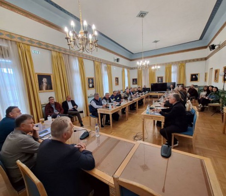 Συντονιστικό Όργανο Πολιτικής Προστασίας Περιφέρειας Πελοποννήσου | Έμφαση στην πρόληψη ενόψει της αντιπυρικής περιόδου 2025 (εικόνες)