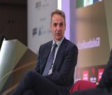 «Στο τέλος της θητείας μας θα γίνουν οι εκλογές» λέει ξανά ο Μητσοτάκης στον ECONOMIST