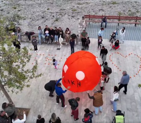 Πάσχα | Το έθιμο με τα φαναράκια από νεράντζια στο Λεωνίδιο (στη μνήμη της Αγγελικής Χιώτη)