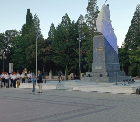 Κώστας Τζιούμης: «Ο ανδριάντας του Θεόδωρου Κολοκοτρώνη επιστρέφει ατσαλωμένος και ανανεωμένος»