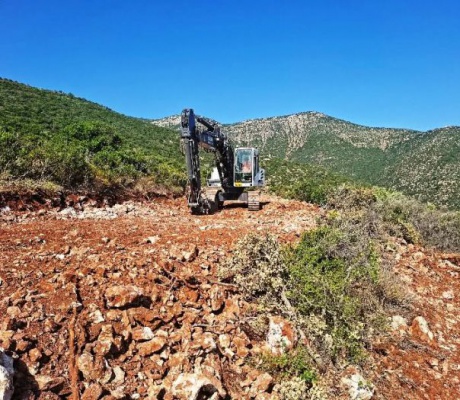 Πρωτοβουλία "Όχι αιολικά στη Ζάβιτσα" για Εφορεία Αρχαιοτήτων Αρκαδίας: "Πού είσαι και με ποιόν;"