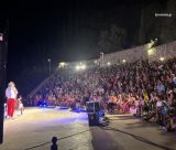 Από τις πιο επιτυχημένες πολιτιστικές εκδηλώσεις των τελευταίων ετών η θεατρική παράσταση που διοργάνωσε ο Εμπορικός Σύλλογος Τυρού!