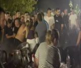 Άγριο ξύλο «μετά μουσικής» σε πανηγύρι – Φώναζε η Γωγώ Τσαμπά να σταματήσουν!