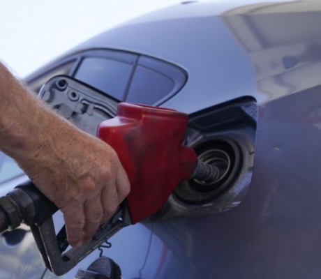 Σε υψηλά επίπεδα το πετρέλαιο λόγω κλιμάκωσης του πολέμου στη Μέση Ανατολή