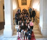 Μαθήτριες και μαθητές του 4ου Γυμνασίου Τρίπολης υποδέχθηκε ο Κώστας Βλάσης στη Βουλή (εικόνες)