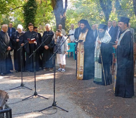 Τεγεατικός Σύνδεσμος | Τρισάγιο, ομιλία, κατάθεση στεφάνων και ανάκρουση Εθνικού Ύμνου στο Μνημείο του Άγνωστου Στρατιώτη (εικόνες)