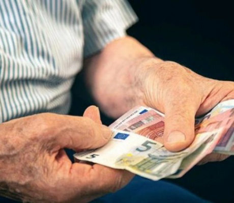 Επίδομα 400 ευρώ για συνταξιούχους | Πότε πληρώνεται