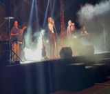 Συναυλία Τουρνά - Τσακνή | 3.000 θεατές “κατέκλυσαν” το γήπεδο μπάσκετ του Τεγεατικού Συνδέσμου (εικόνες)