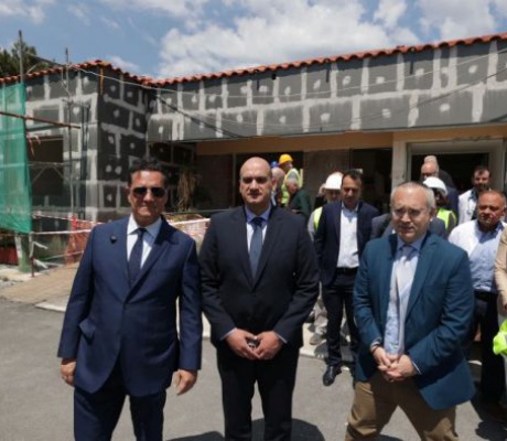 ΚΚΕ Αρκαδίας για Άδωνι Γεωργιάδη: "Ο υπουργός "εμπορίας της υγείας", είναι "μανούλα" στις φιέστες"