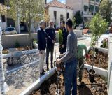 ﻿Ολοκληρώνεται η ανάπλαση της πλατείας Αγίας Βαρβάρας | Τζιούμης: «Θα είναι μία από τις ωραιότερες πλατείες της πόλης μας» (vd)