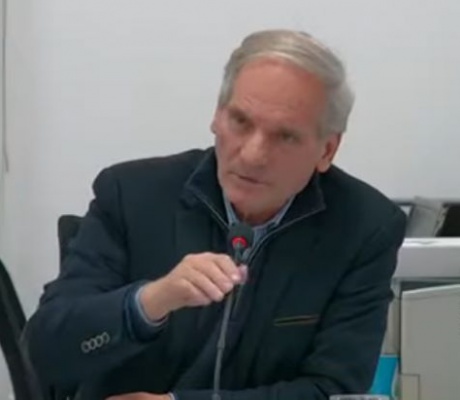 ''Δύο αντιφατικά βίντεο με τοποθετήσεις του Δημάρχου Μεγαλόπολης για τη στέγαση του Γραφείου e-ΕΦΚΑ'' (vd)