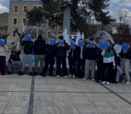 Μαθητές του ΕΠΑΛ Μεγαλόπολης ενημέρωσαν τους πολίτες για τον αριθμό έκτακτης ανάγκης 112 (εικόνες)