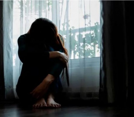 Απόπειρα βιασμού της από 74χρονο κατήγγειλε 18χρονη στα Λουτρά Ωραίας Ελένης