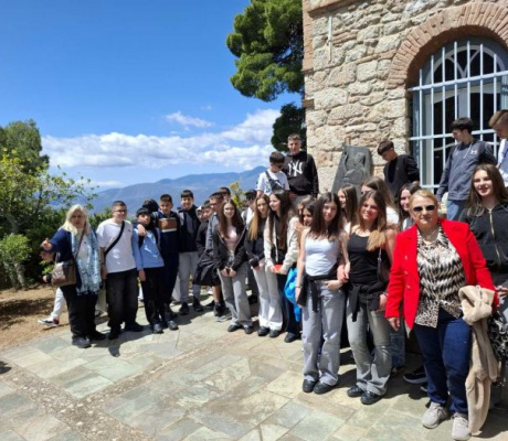 Η εκπαιδευτική εκδρομή του 2ου Πρότυπου Γυμνασίου Τρίπολης στις εργασίες του 1ου Πανελληνίου Μαθητικού Συνεδρίου στους Δελφούς