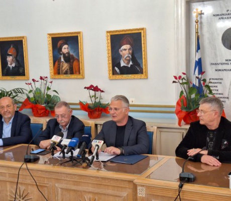 Πτωχός: «Νέες δυνατότητες χρηματοδότησης 32 εκατ. ευρώ για τις μικρομεσαίες επιχειρήσεις στην Περιφέρεια Πελοποννήσου»