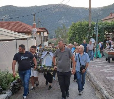 Κανδήλα | Η Ιερά Εικόνα της Παναγίας μεταφέρθηκε από το Μετόχι στο θρόνο της, στο Μοναστήρι (εικόνες - βίντεο)
