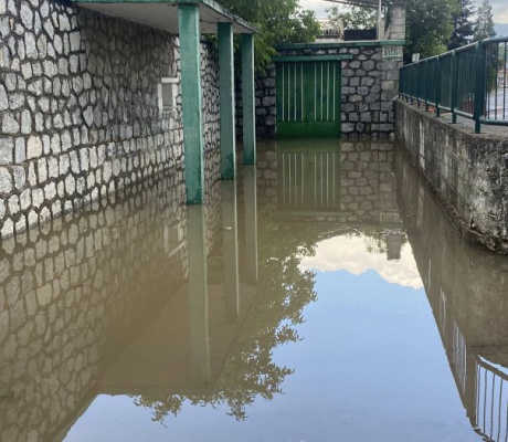 Πλημμυρικά φαινόμενα στο γήπεδο του Πανακαδικού (εικόνες)
