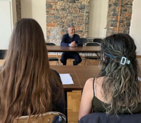 Τζιούμης | Συνάντηση με τους μαθητές του 2ου Πρότυπου ΓΕ.Λ. Τρίπολης (εικόνες - βίντεο)