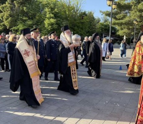 Η Τρίπολη υποδέχθηκε τα Ιερά Λείψανα και τη Σεπτή Κάρα των Πολιούχων (vd)