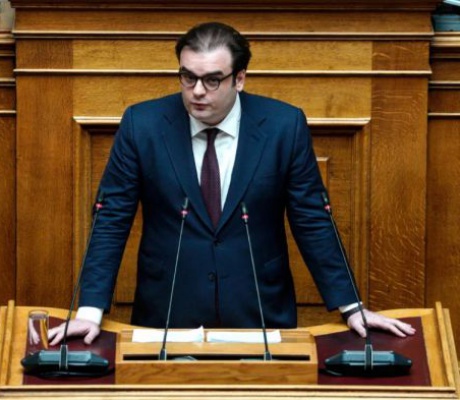 Πιερρακάκης: "Πρέπει να ληφθούν δύσκολες αποφάσεις για την επιβίωση των ΕΛΤΑ" - Η λίστα με τα 204 υποκαταστήματα που κλείνουν