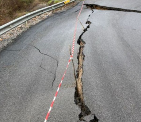 Σε εξέλιξη έργα αποκατάστασης στην επαρχιακή οδό Τρίπολης – Βάστα από την Περιφέρεια Πελοποννήσου
