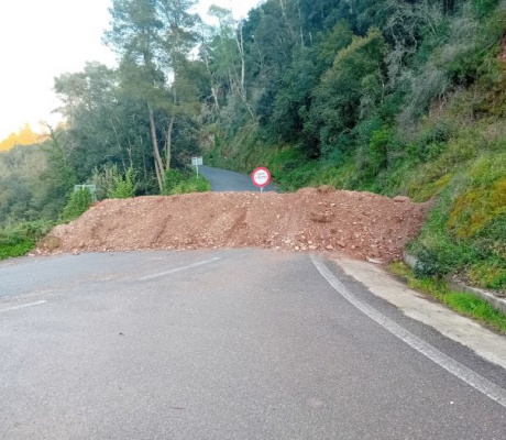 Κλειστός δύο μήνες ο Οδικός Άξονας Τρίπολη - Βυτίνα - Αρχαία Ολυμπία και κανείς στην Ηλεία δεν μιλά .. ούτε ενδιαφέρεται ..