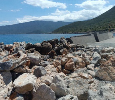 Μάκαρης - Φαράντος: "Το Λεωνίδιο χρειάζεται σύγχρονο λιμάνι, όχι εγκατάλειψη" (vd)