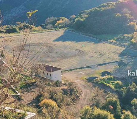 Γήπεδο Δημητσάνας | Μπαίνει η περίφραξη, ακολουθεί ο χλοοτάπητας