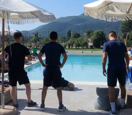 Ασκήσεις στην πισίνα για τους παίχτες του Αστέρα Β'! (vd)