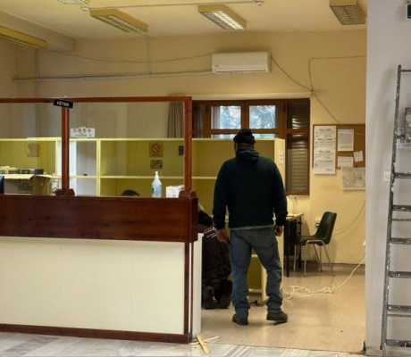 Αναδιαμορφώθηκαν ο χώρος υποδοχής και επιπλέον χώροι του Κέντρου Υγείας Τροπαίων (εικόνες)