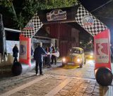Ιστορικά αυτοκίνητα από τον Rally "24 ώρες Ελλάδα" γέμισαν την πλατεία Άρεως! (εικόνες)