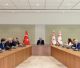 Στέλεχος του ΠΑΣΟΚ στα Κατεχόμενα της Κύπρου - Συνάντηση με Τατάρ και φωτογραφίες δίπλα στη σημαία του ψευδοκράτους