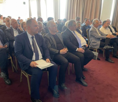 Ο Δήμαρχος Γορτυνίας και μέλος του ΔΣ της ΚΕΔΕ Ευστάθιος Κούλης στη Γενική Συνέλευση ΠΕΔ Πελοποννήσου