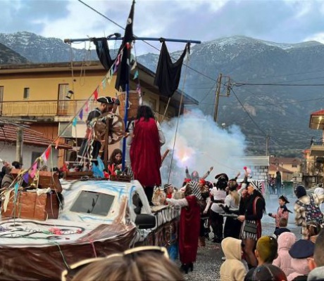 Παλμό,ένταση και ζωή έδωσε στον τόπο το Κανδηλιώτικο Καρναβάλι (εικόνες)