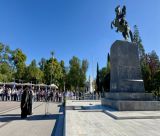 Μαθητές σχολείων της Τρίπολης στον Αδριάντα του Κολοκοτρώνη | Επιμνημόσυνη δέηση και κατάθεση στεφάνων για την Άλωση