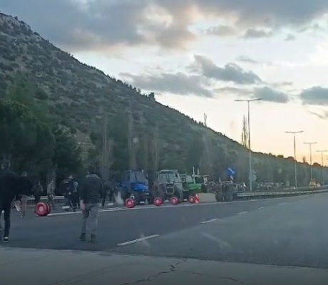 Αγροτικά μπλόκα σε διόδια Νεστάνης και κόμβο ΒΙΠΕ την Πέμπτη και την Παρασκευή!