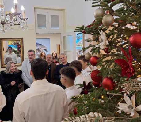 Ευχές, μελωδίες και γιορτινή ατμόσφαιρα για το νέο έτος στην Περιφέρεια Πελοποννήσου | Πτωχός: «Υγεία, δημιουργικότητα και πίστη στις δυνατότητές μας»