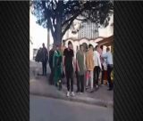 Νέο βίντεο από Γαστούνη | Οι Ρομά συνεχίζουν να βανδαλίζουν το περίπτερο ακόμη και μετά την άφιξη της Αστυνομίας